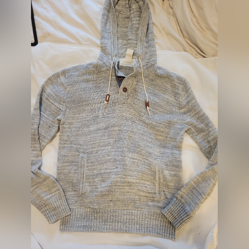 H & M Men's Light Gray Hooded Sweater